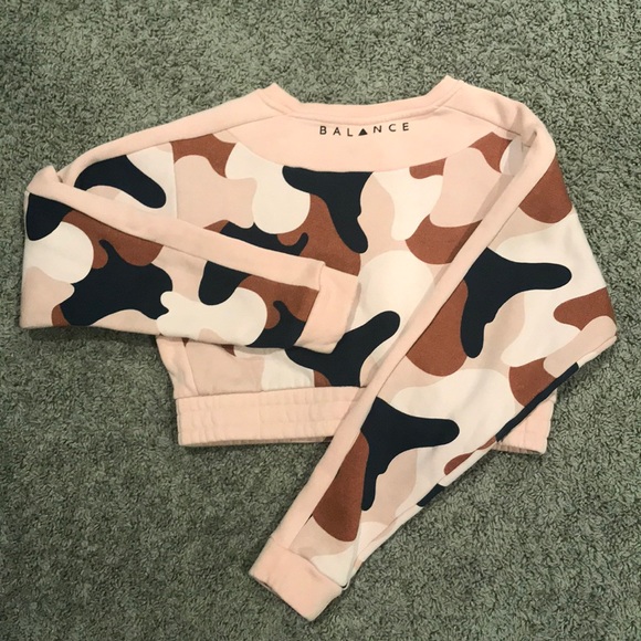 Balance Athletica Crop - Picture 2 of 4